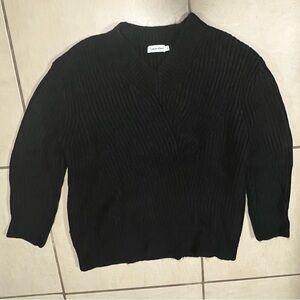 Calvin Klein Ribbed V-Neck Pullover Sweater in Black